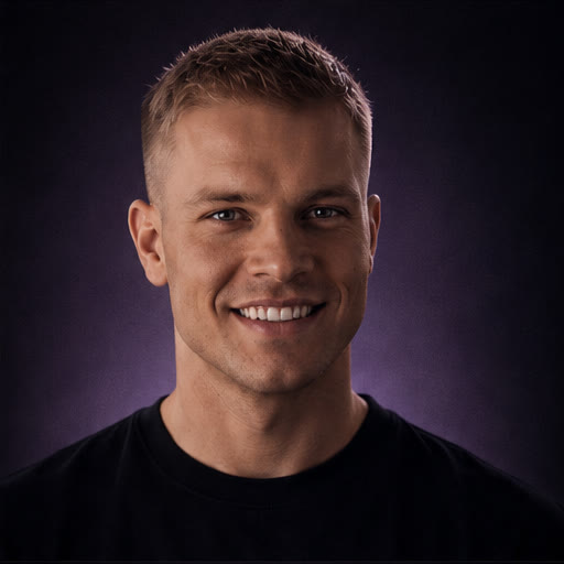 Lukas B.